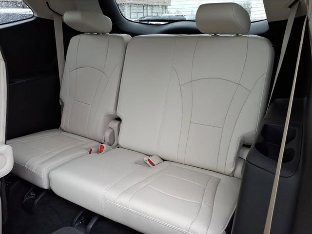 Used 2024 Buick Enclave Essence w/ Experience Buick Package image 21