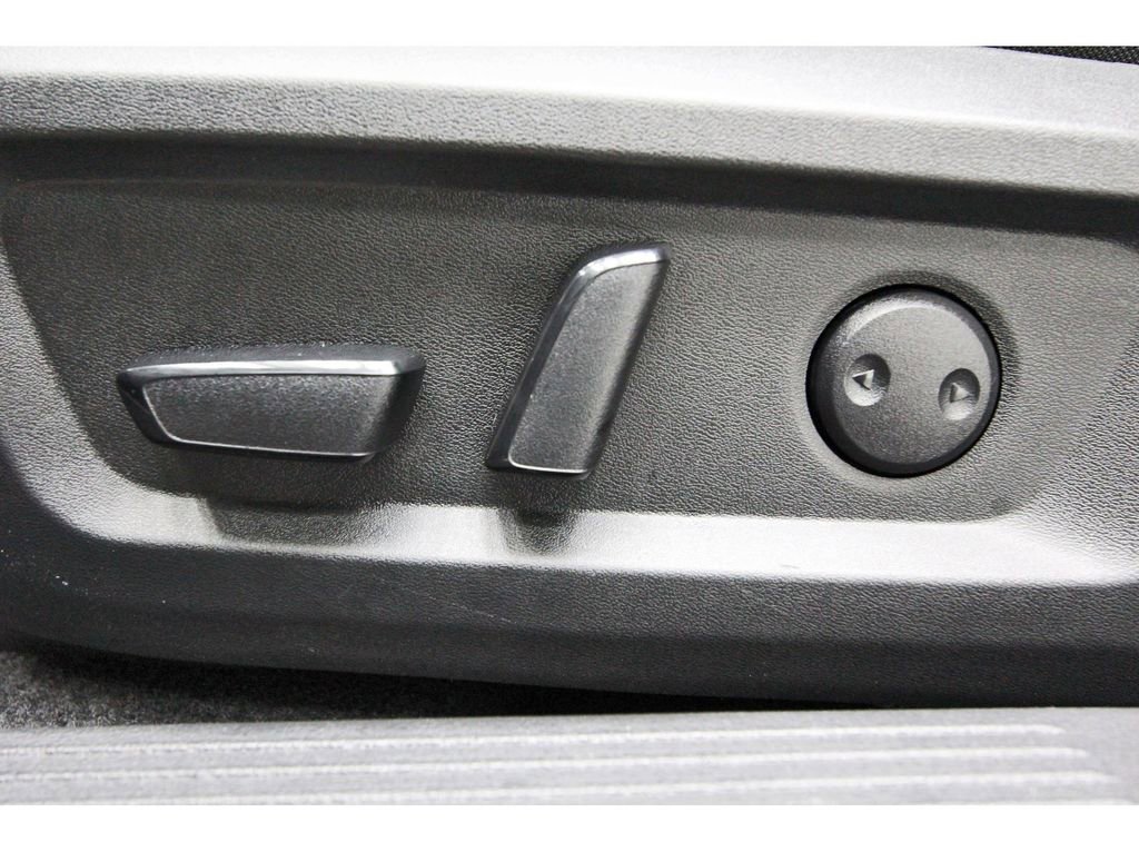 Used 2024 Nissan Rogue SV FWD image 29