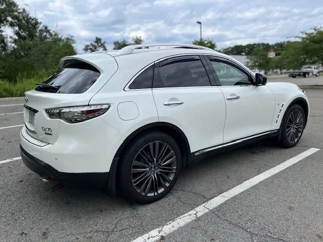Used 2017 INFINITI QX70 AWD w/ Limited Package image 9