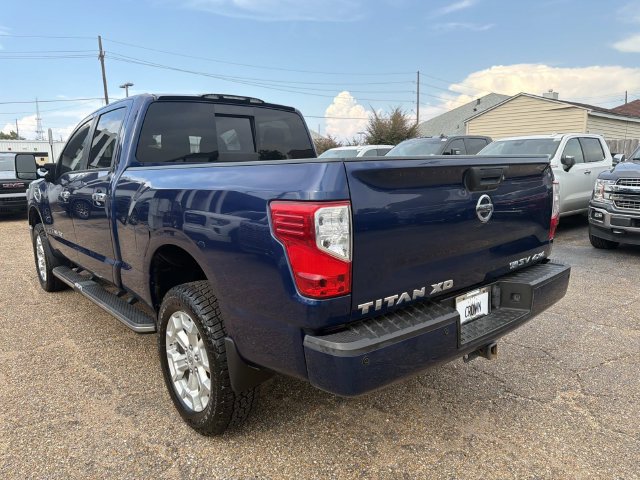 Used 2019 Nissan Titan SV w/ SV Convenience Package AWD/4WD image 9