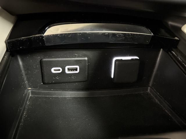 Certified 2023 Buick Envision Essence AWD/4WD image 33