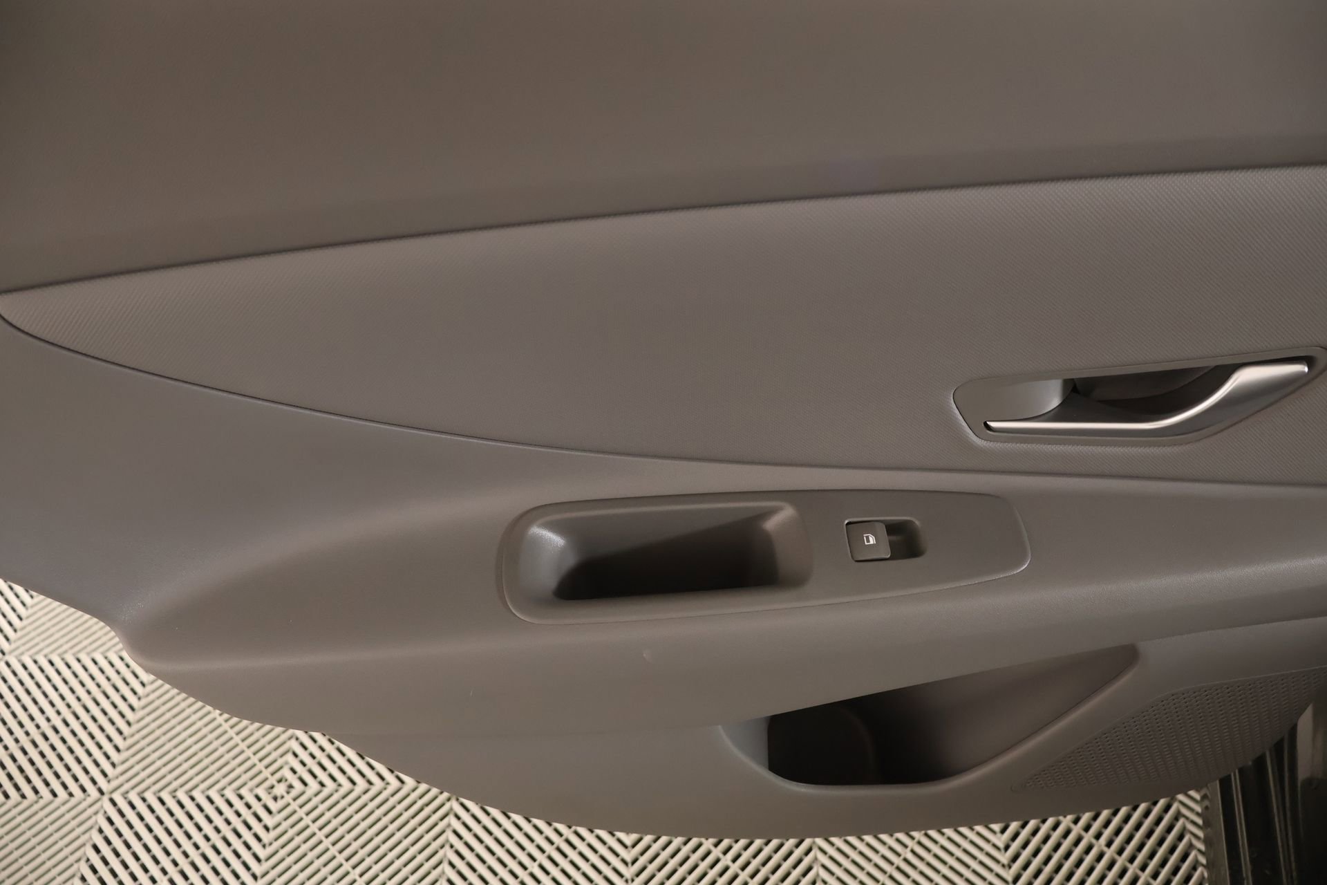 Certified 2026 Hyundai Elantra SEL Sport w/ Cargo Package FWD image 17