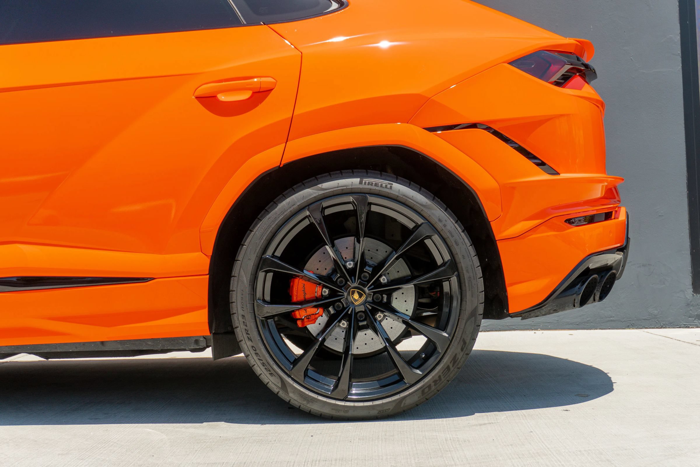 Used 2023 Lamborghini Urus S AWD/4WD image 21
