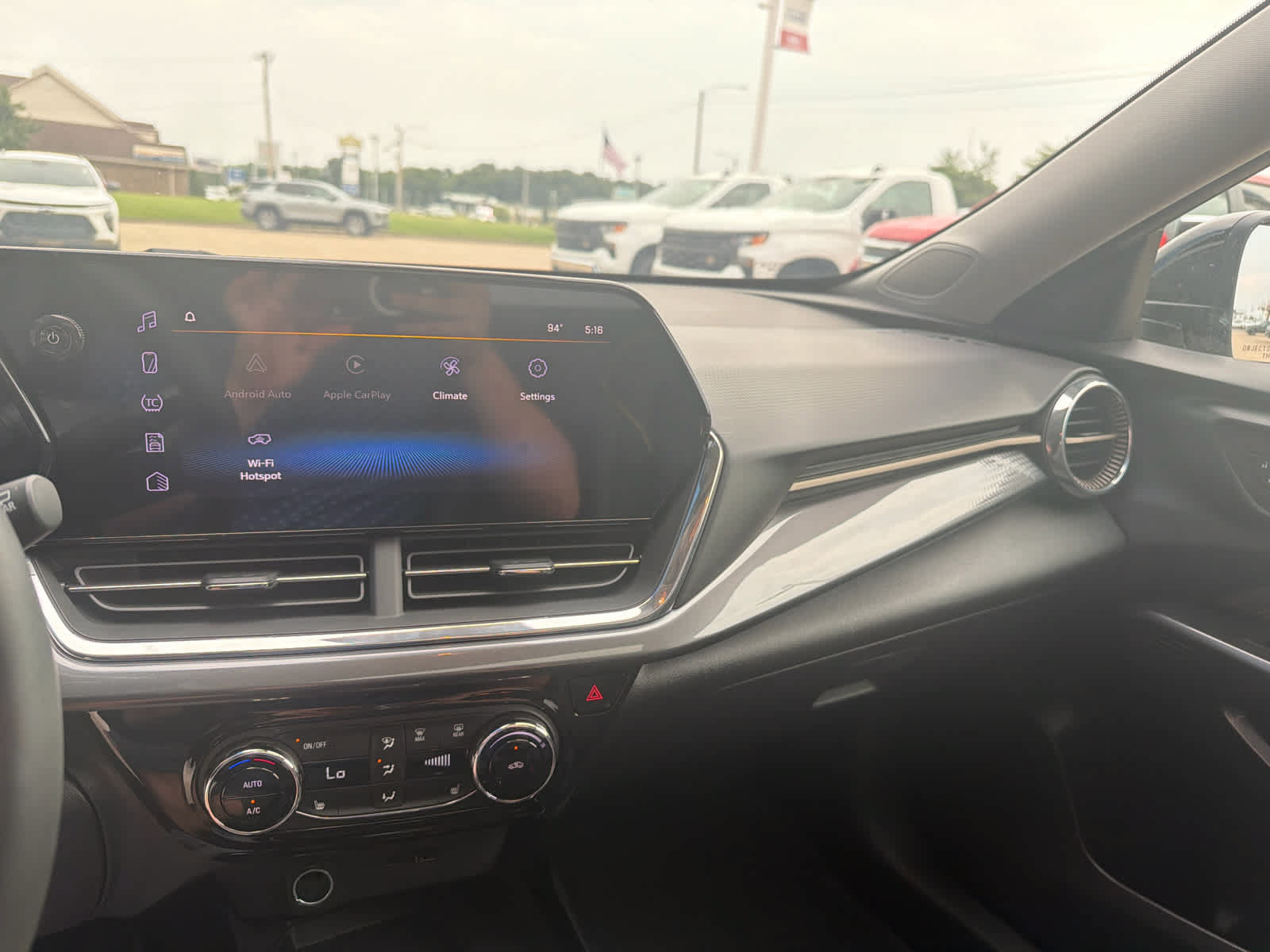 Used 2026 Chevrolet Trax ACTIV w/ Sunroof Package FWD image 20