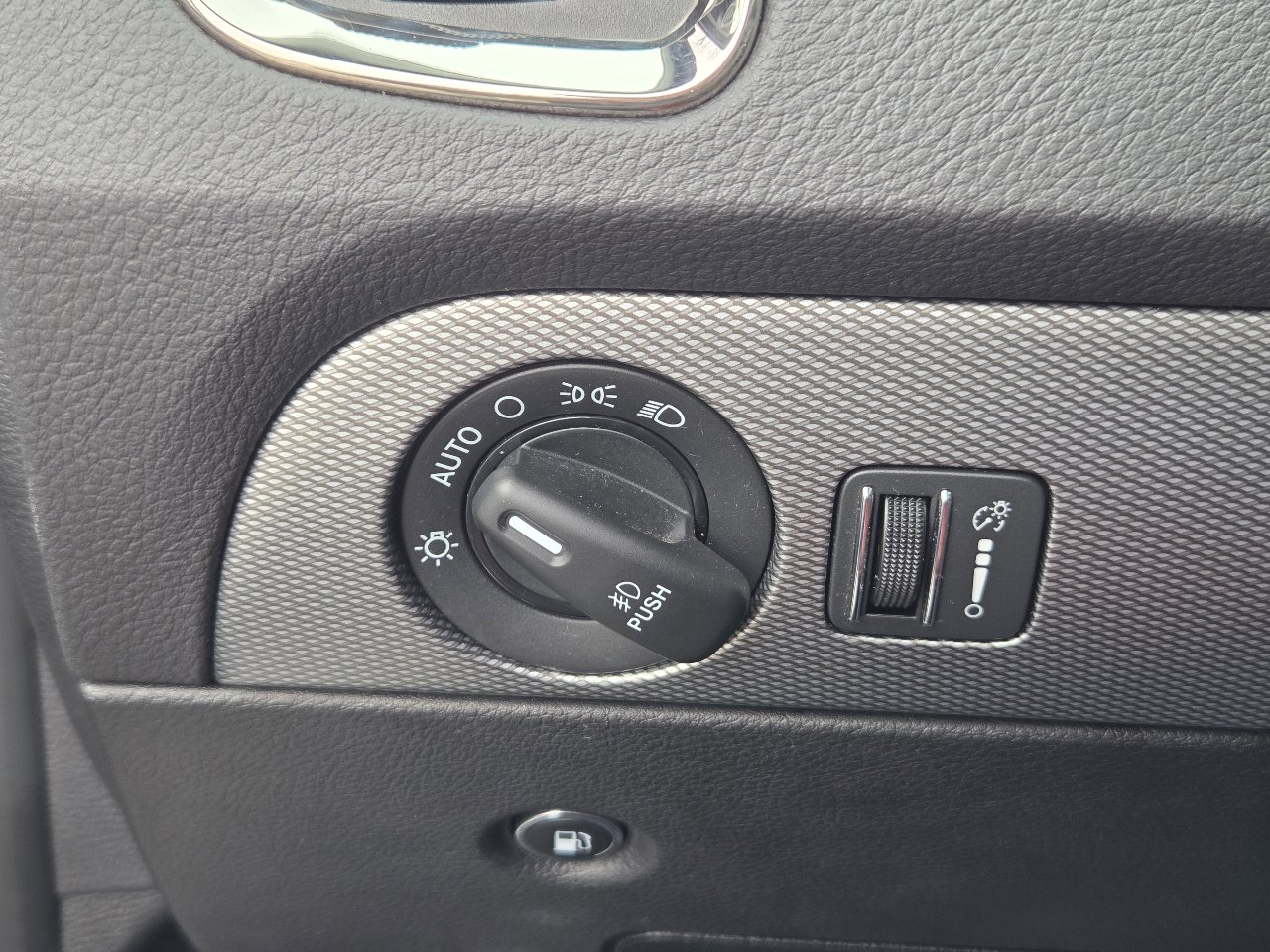 Used 2019 Dodge Durango R/T w/ Blacktop Package image 32