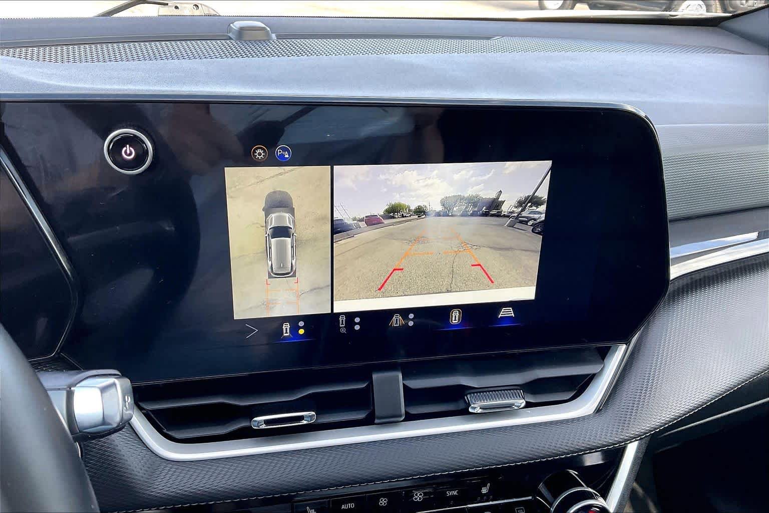 Used 2025 Chevrolet Equinox LT w/ Convenience Package II FWD image 25