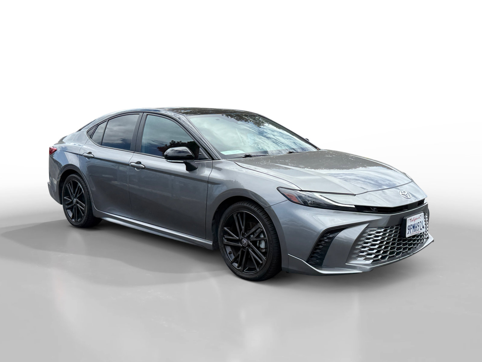 Used 2025 Toyota Camry XSE FWD image 7