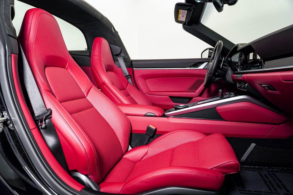 Certified 2022 Porsche 911 Targa 4S image 16