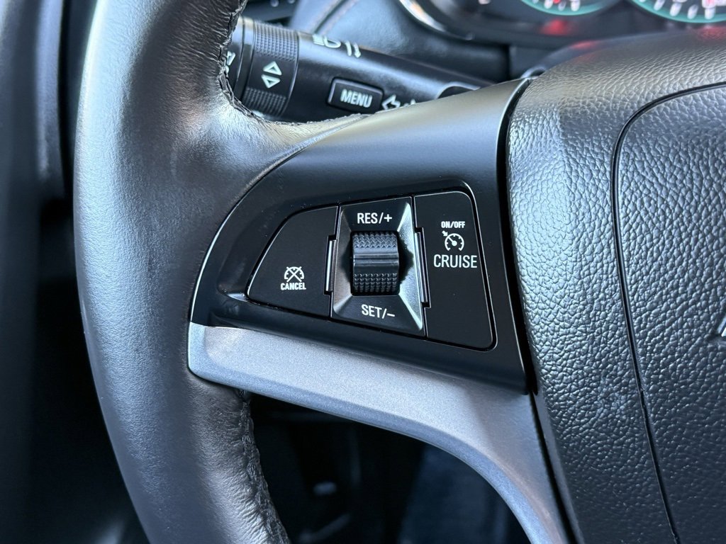 Used 2021 Chevrolet Trax LT w/ LT Convenience Package image 35