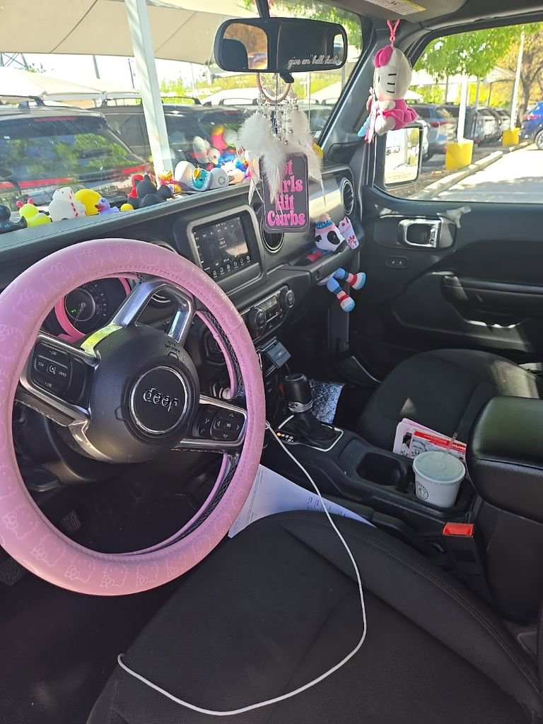 Used 2020 Jeep Gladiator Sport w/ Quick Order Package 24S image 7