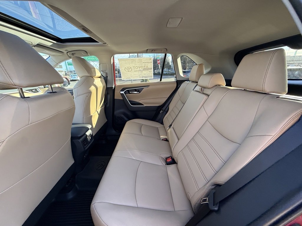 Used 2025 Toyota RAV4 XLE Premium image 16