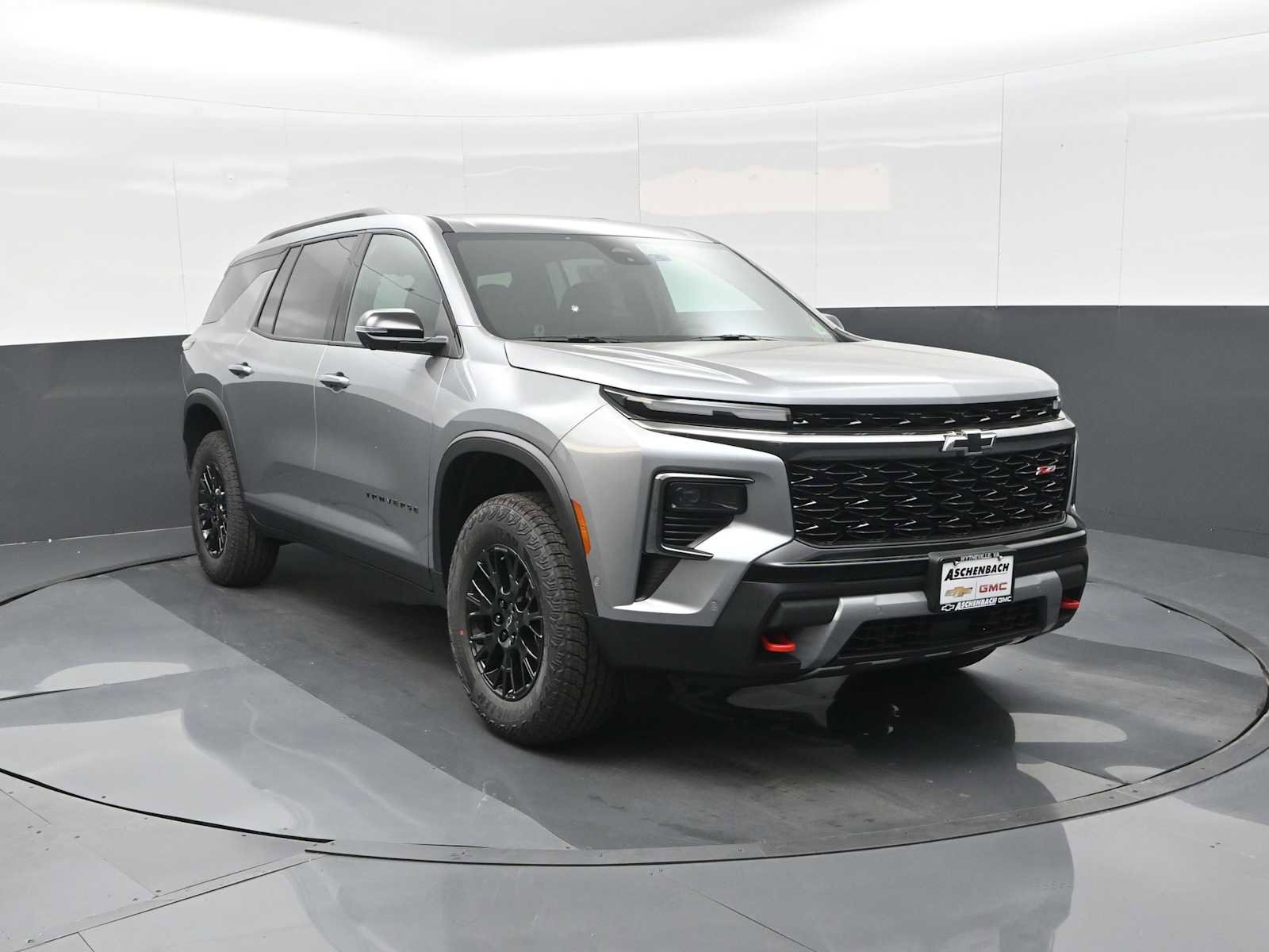 New 2026 Chevrolet Traverse Z71 w/ Enhanced Driving Package image 2