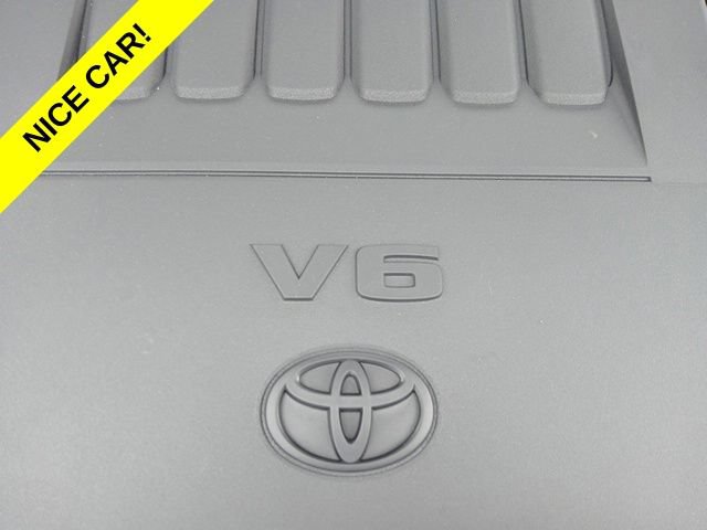 Used 2017 Toyota Avalon Limited w/ Carpet Mat Package FWD image 32