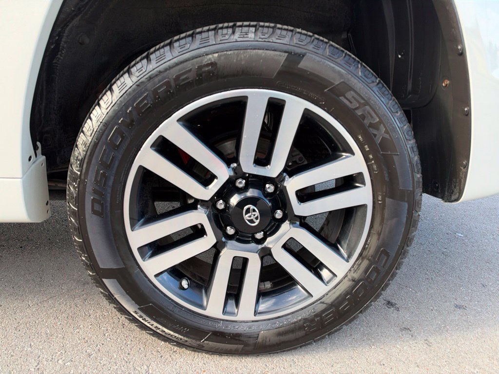 Used 2021 Toyota 4Runner Limited AWD/4WD image 29
