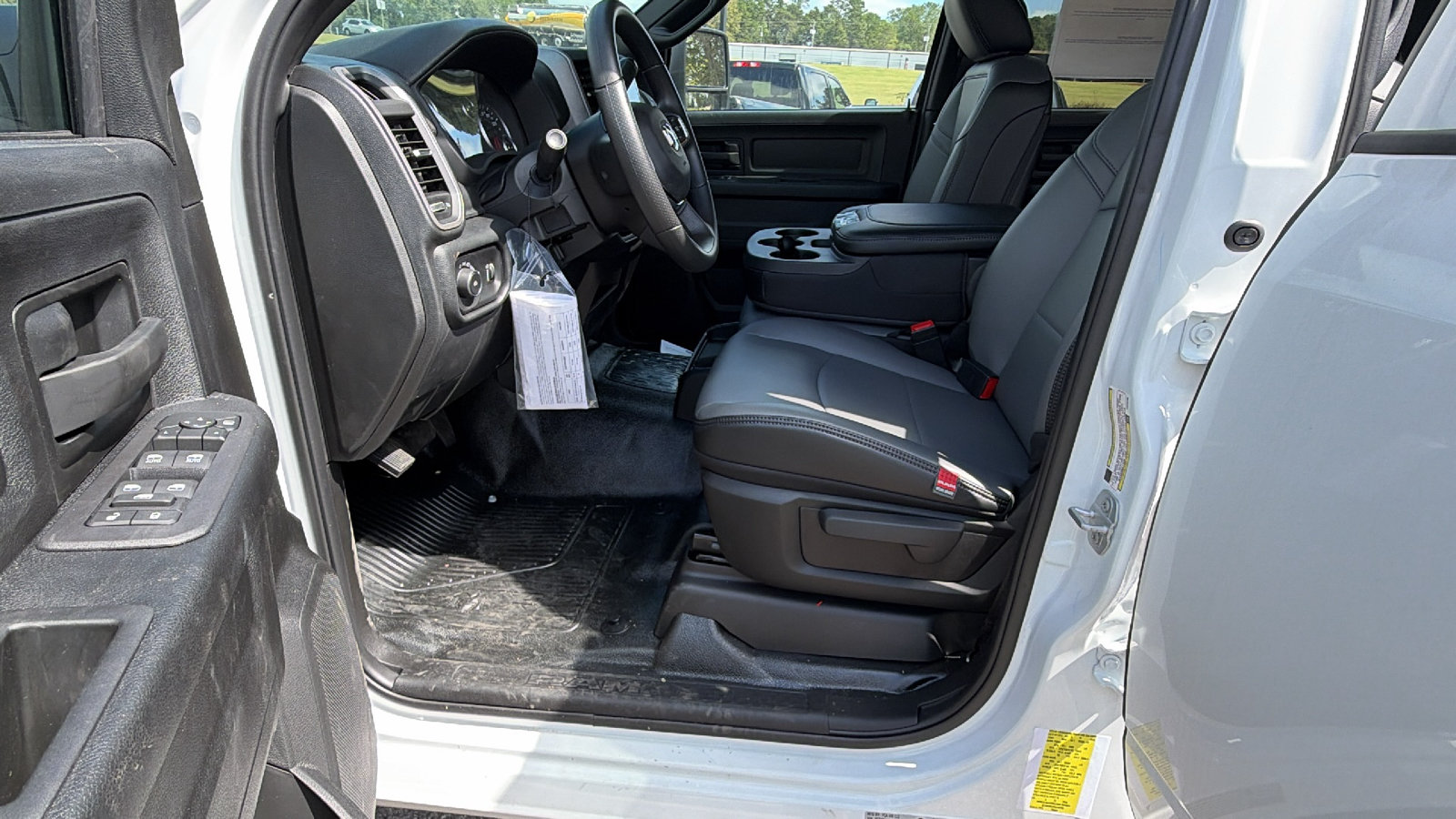 New 2026 RAM 5500 Tradesman w/ Chrome Appearance Group AWD/4WD image 16