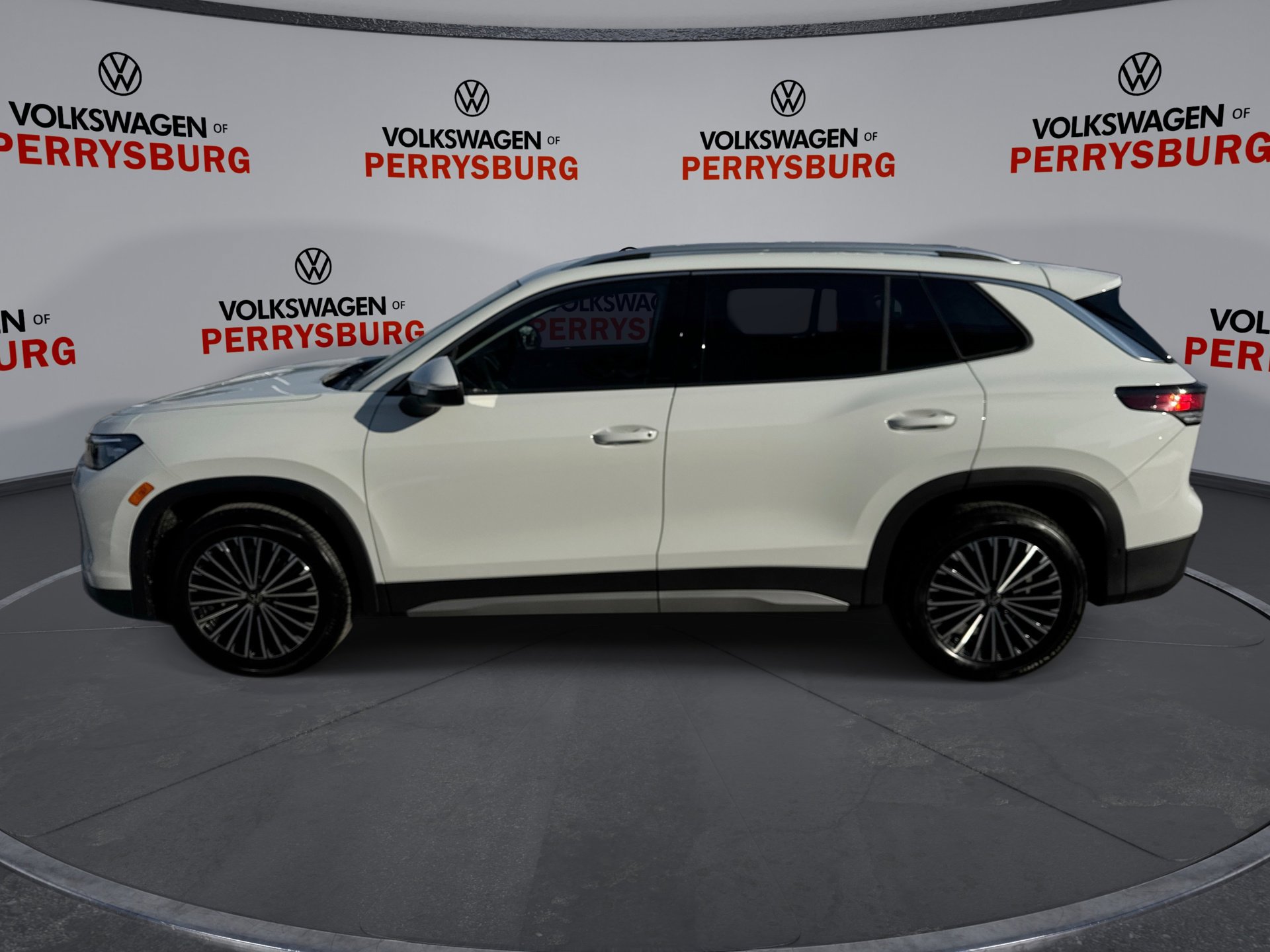 New 2025 Volkswagen Tiguan S image 5