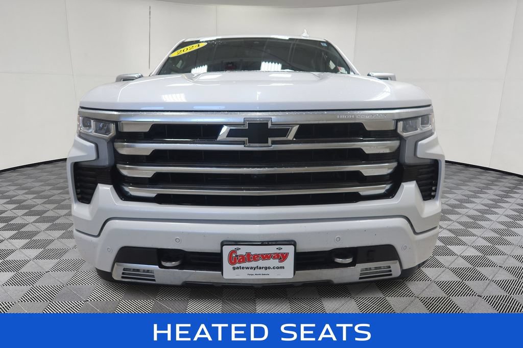Used 2024 Chevrolet Silverado 1500 High Country w/ Technology Package AWD/4WD image 4