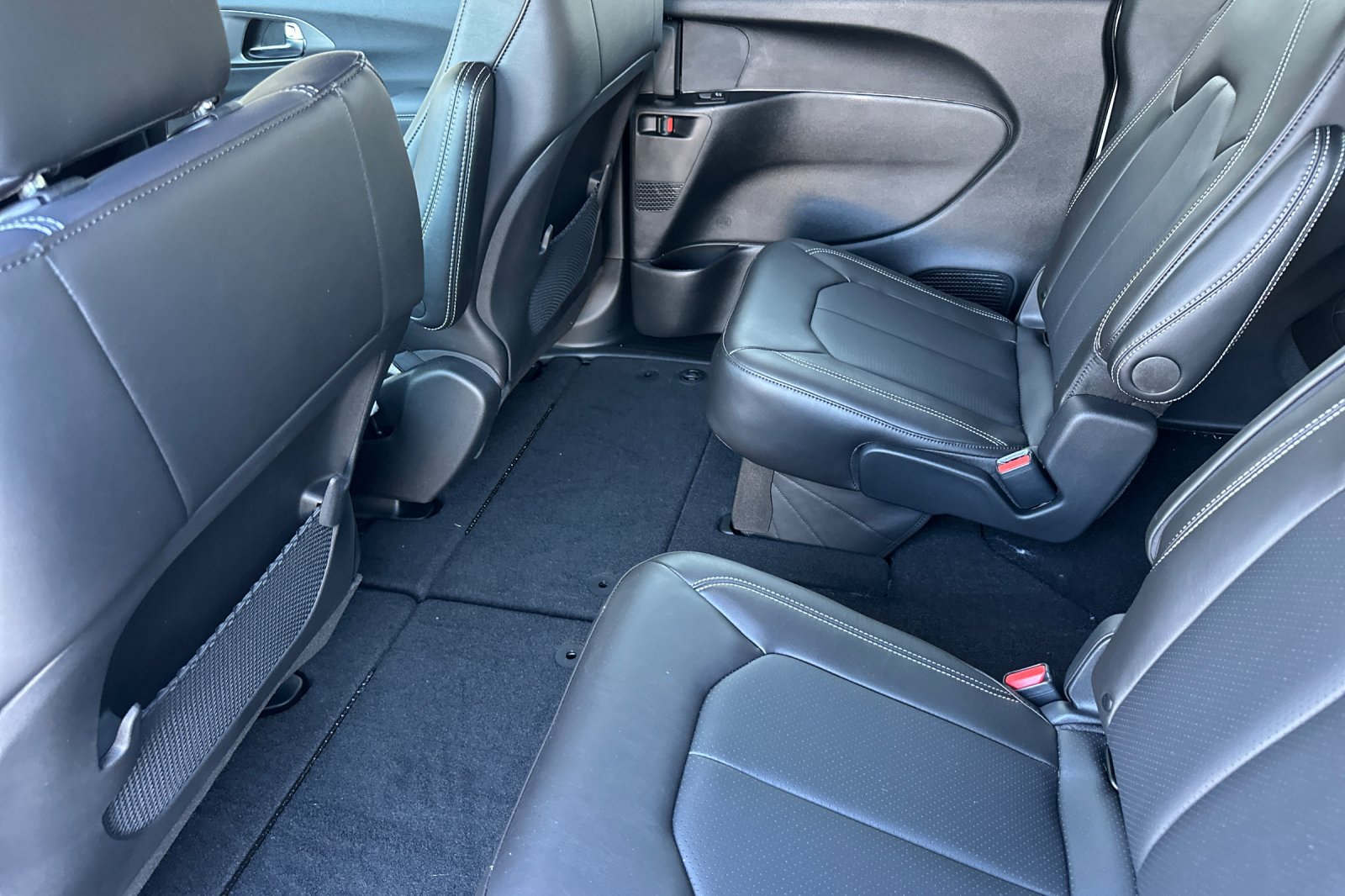 New 2026 Chrysler Voyager LX FWD image 12
