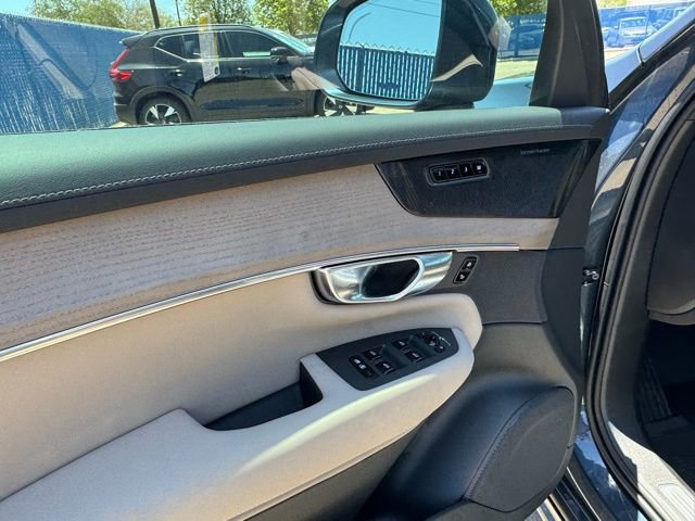 New 2025 Volvo XC90 B6 Plus w/ Protection Package Premier image 11