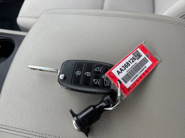 Used 2018 Kia Sedona LX FWD image 18