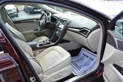 Used 2017 Ford Fusion Platinum AWD/4WD image 23