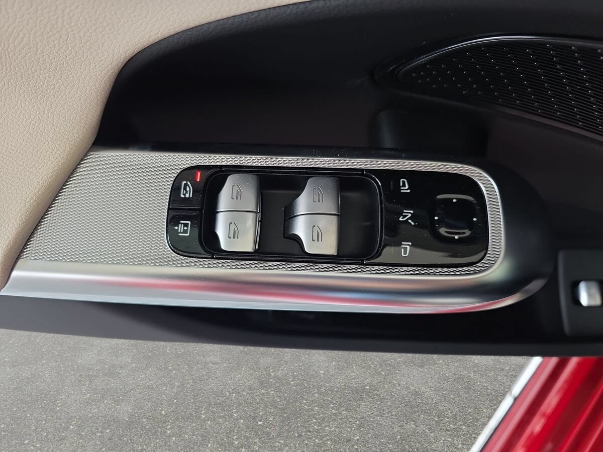 New 2026 Mercedes-Benz E 350 4MATIC Sedan image 27