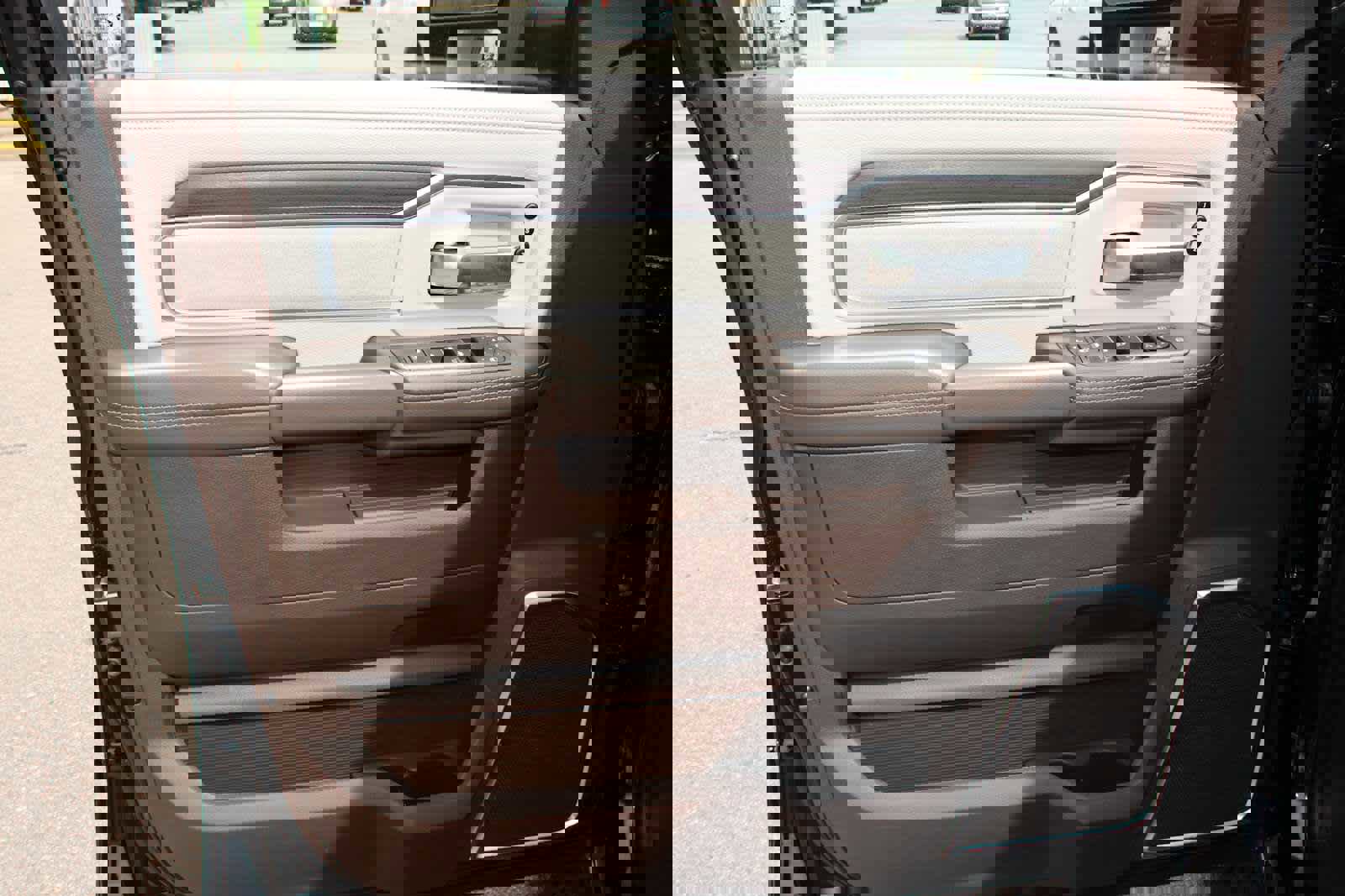 New 2025 RAM 3500 Laramie w/ Towing Technology Group image 13