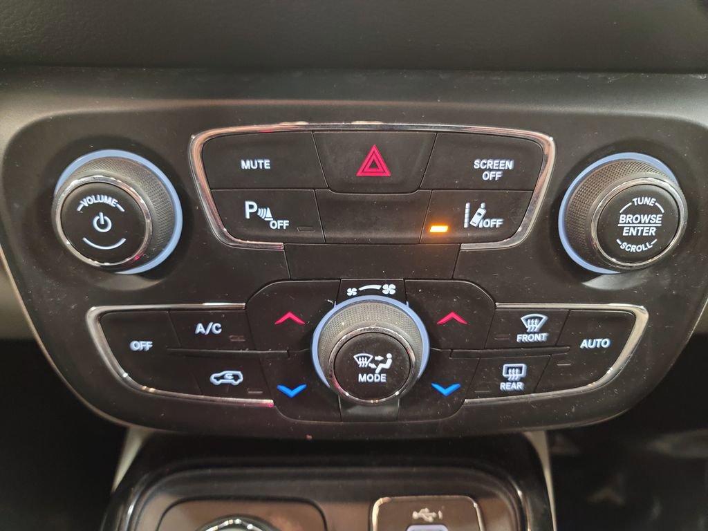 Used 2021 Jeep Compass Limited w/ Elite Interior Group image 18