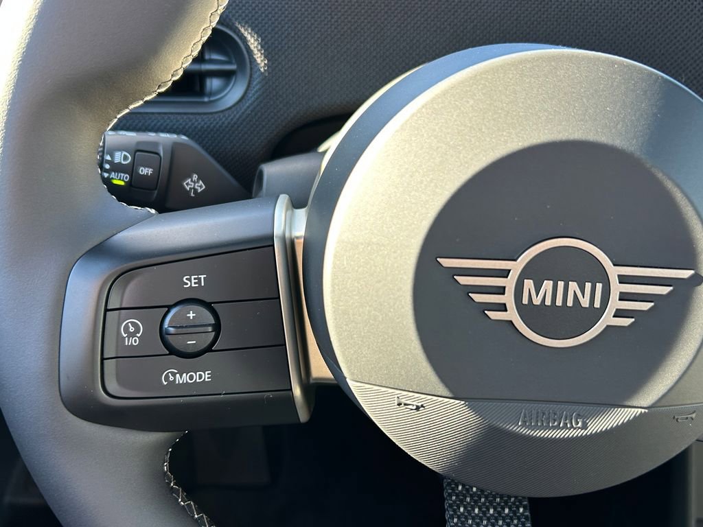 New 2026 MINI Cooper 2-Door Hardtop image 18