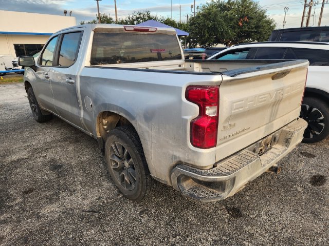 Used 2021 Chevrolet Silverado 1500 LT w/ Z71 Off-Road Package AWD/4WD image 4