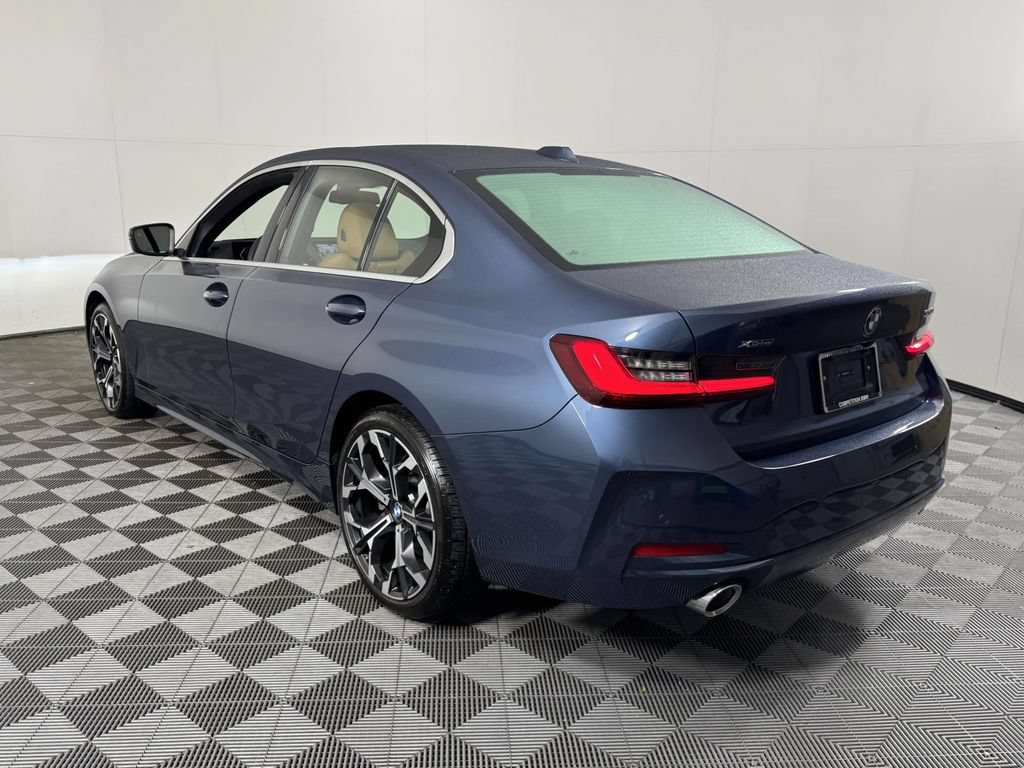 Used 2025 BMW 330i xDrive Sedan w/ Premium Package AWD/4WD image 8