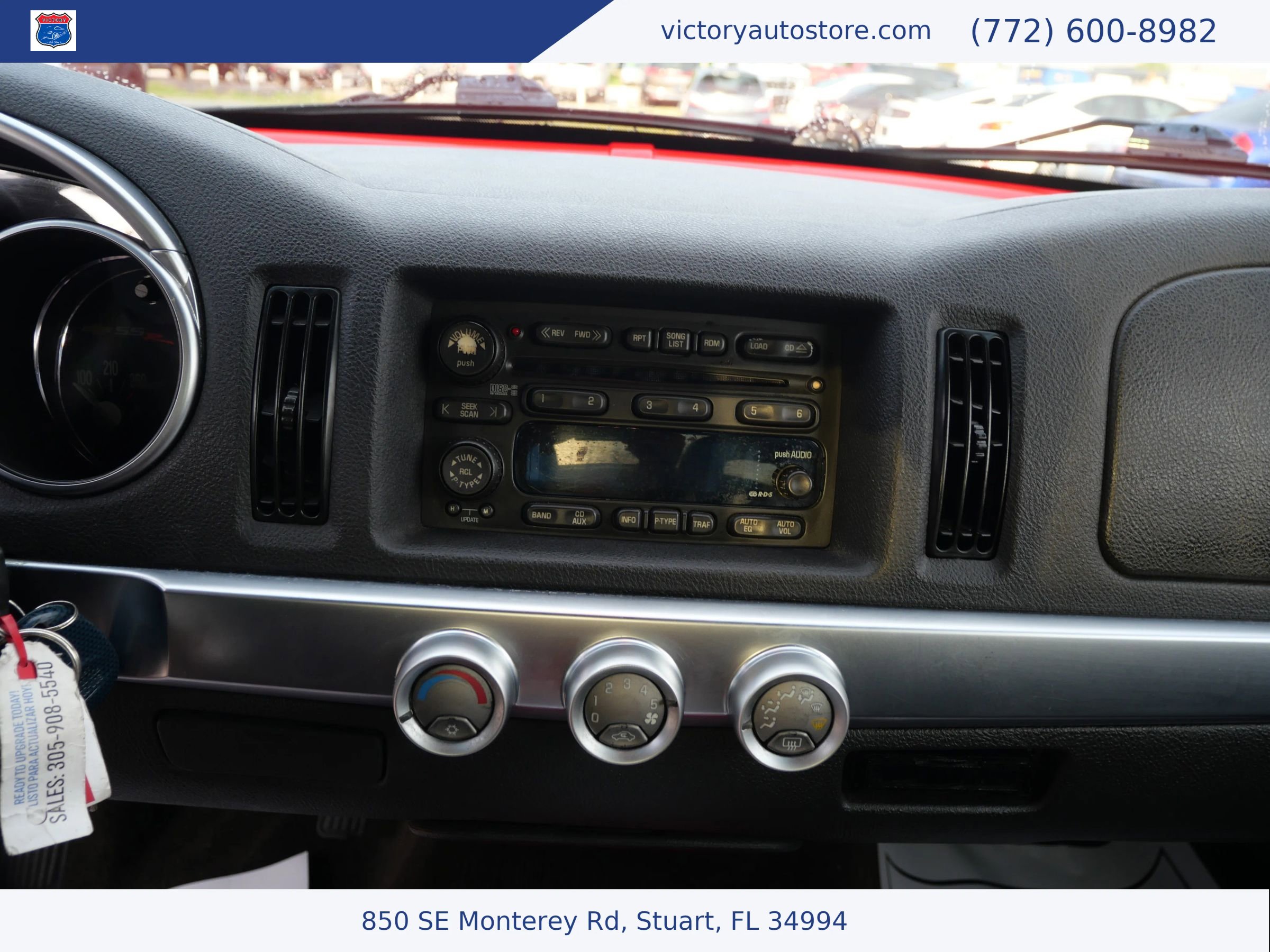 Used 2003 Chevrolet SSR w/ Preferred Equipment Group image 21