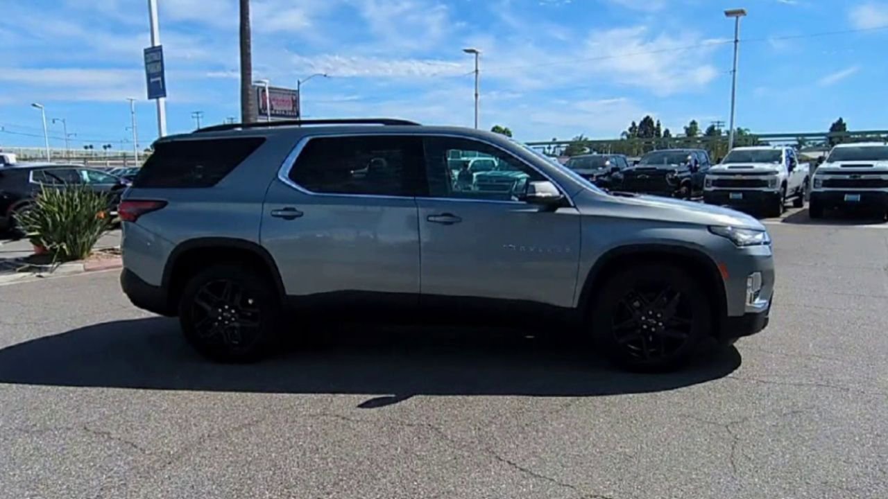 Certified 2023 Chevrolet Traverse LT image 9