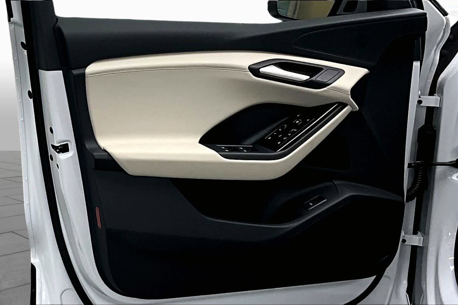 New 2027 Audi Q6 e-tron Premium AWD/4WD image 10