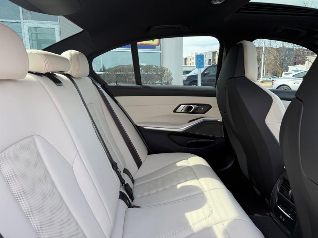 Used 2023 BMW M3 Competition AWD/4WD image 10