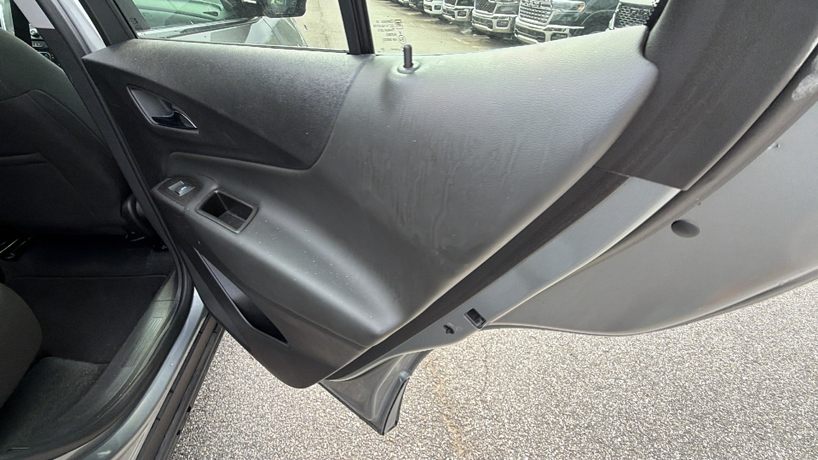Used 2024 Chevrolet Equinox LT FWD image 20