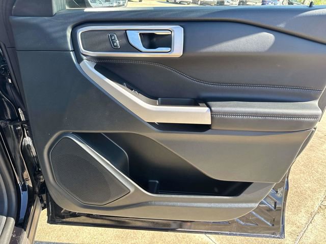 Used 2024 Ford Explorer XLT w/ Equipment Group 202A image 17