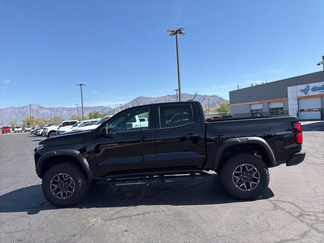 Used 2024 Chevrolet Colorado ZR2 w/ ZR2 Convenience Package III AWD/4WD image 10