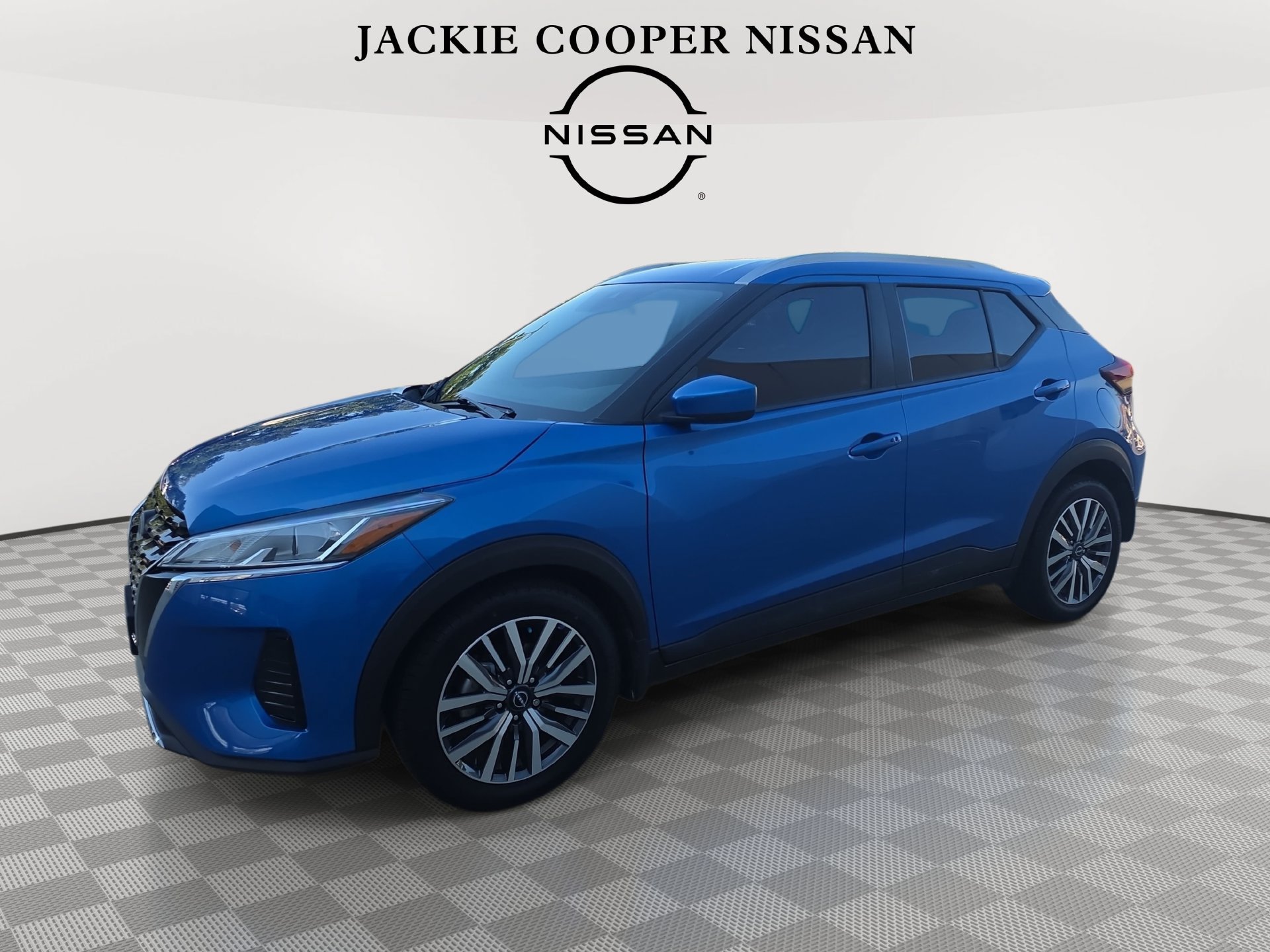 Used 2023 Nissan Kicks SV FWD image 1