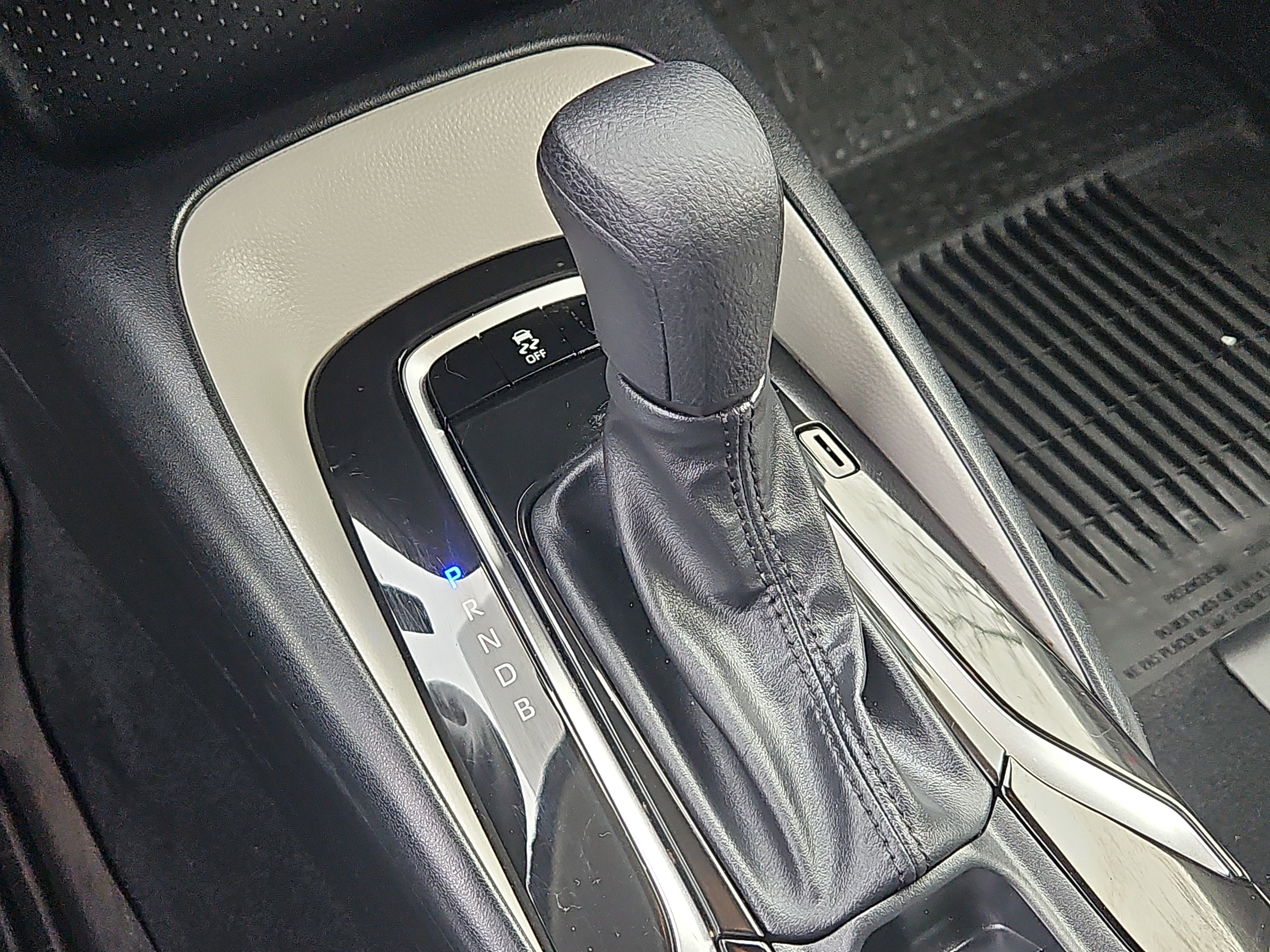 Used 2022 Toyota Corolla LE image 14