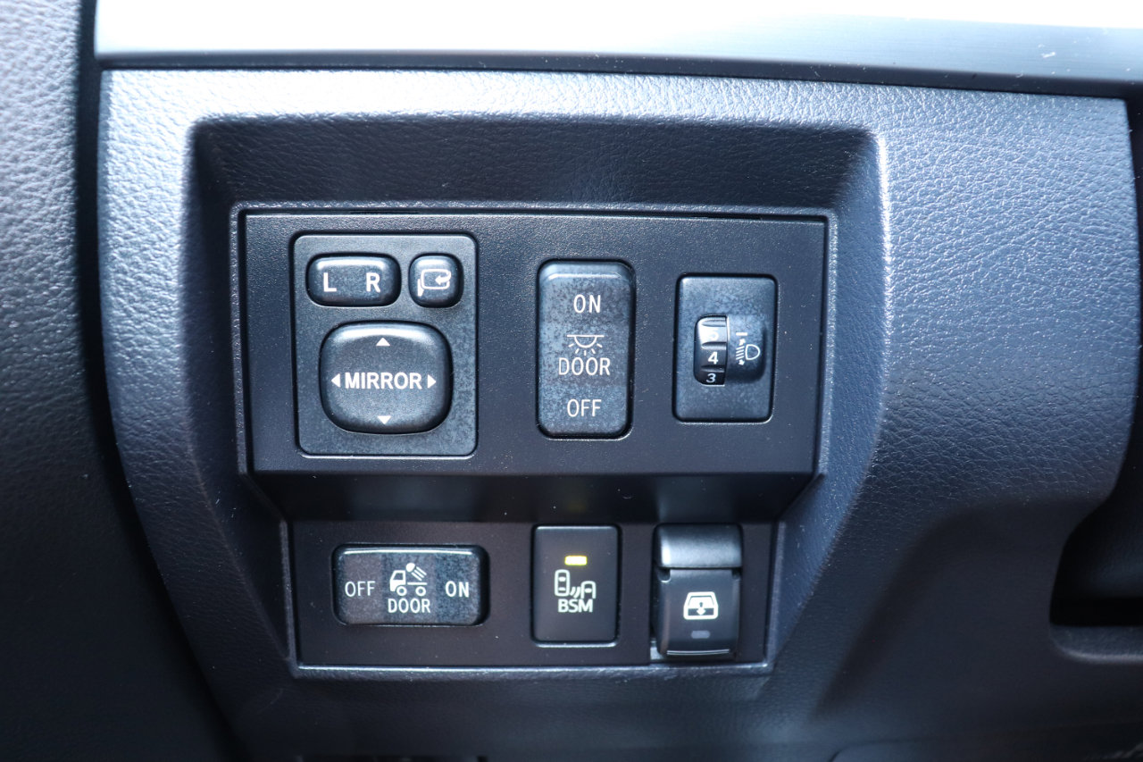 Used 2016 Toyota Tundra Platinum image 63