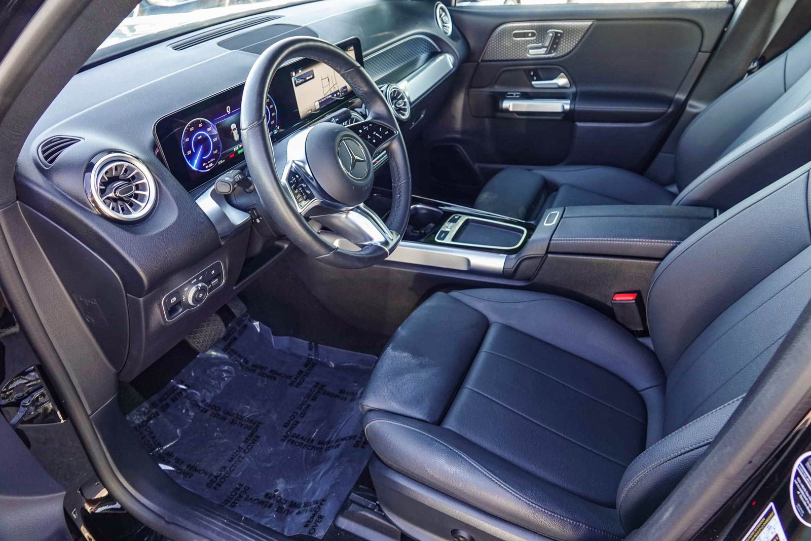 Used 2024 Mercedes-Benz EQB 350 4MATIC SUV image 17