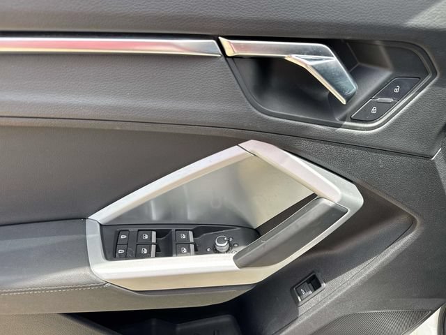 Used 2020 Audi Q3 2.0T Premium w/ Convenience Package AWD/4WD image 27