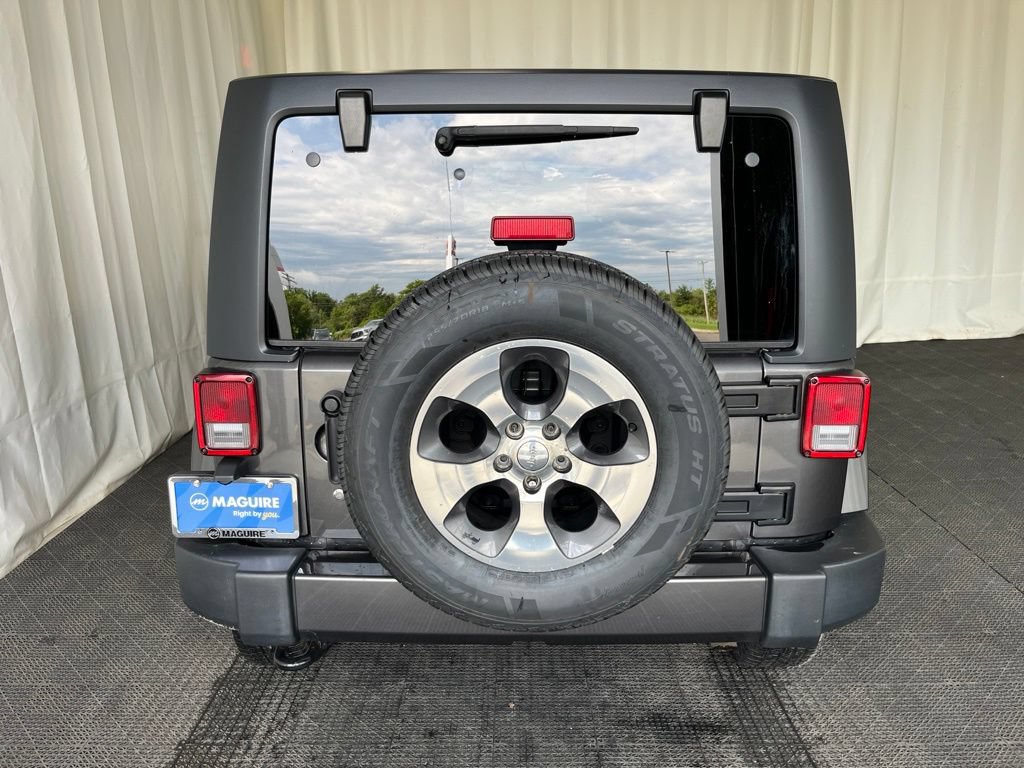 Used 2018 Jeep Wrangler Unlimited Sahara AWD/4WD image 27