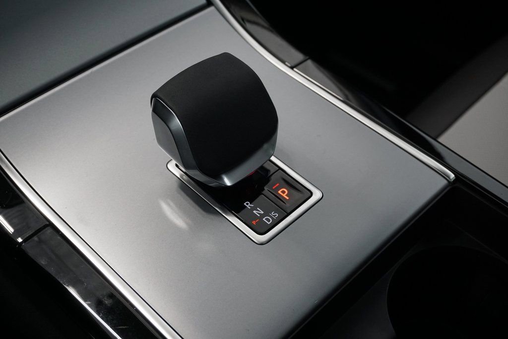 Used 2025 Land Rover Range Rover Velar S image 14