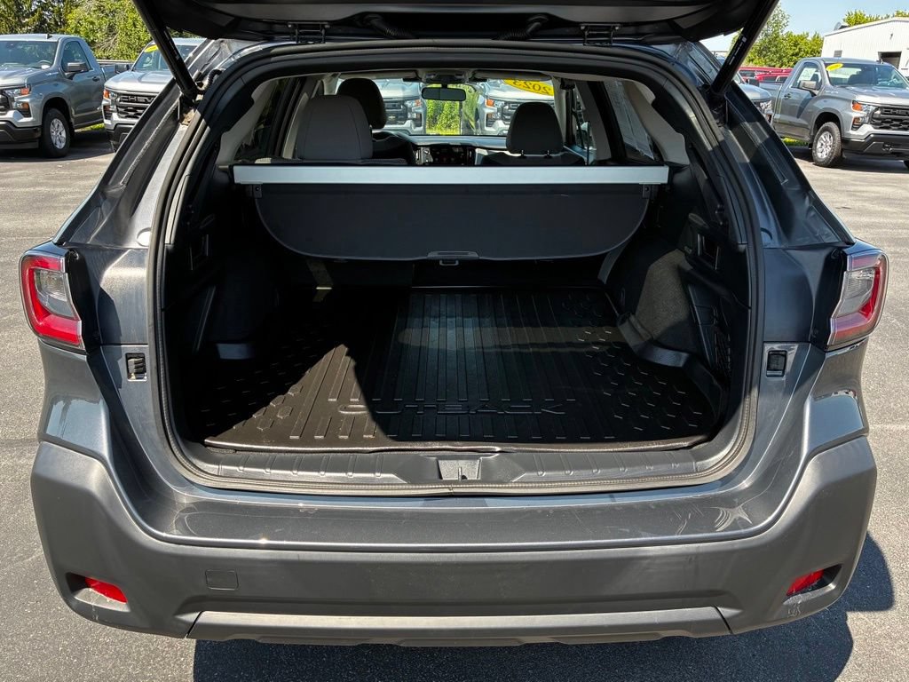 Used 2023 Subaru Outback Premium AWD/4WD image 29
