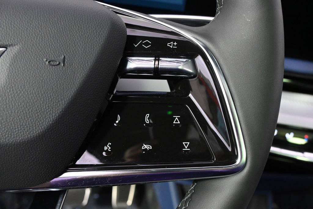 New 2026 Cadillac Optiq Sport 2 AWD/4WD image 33