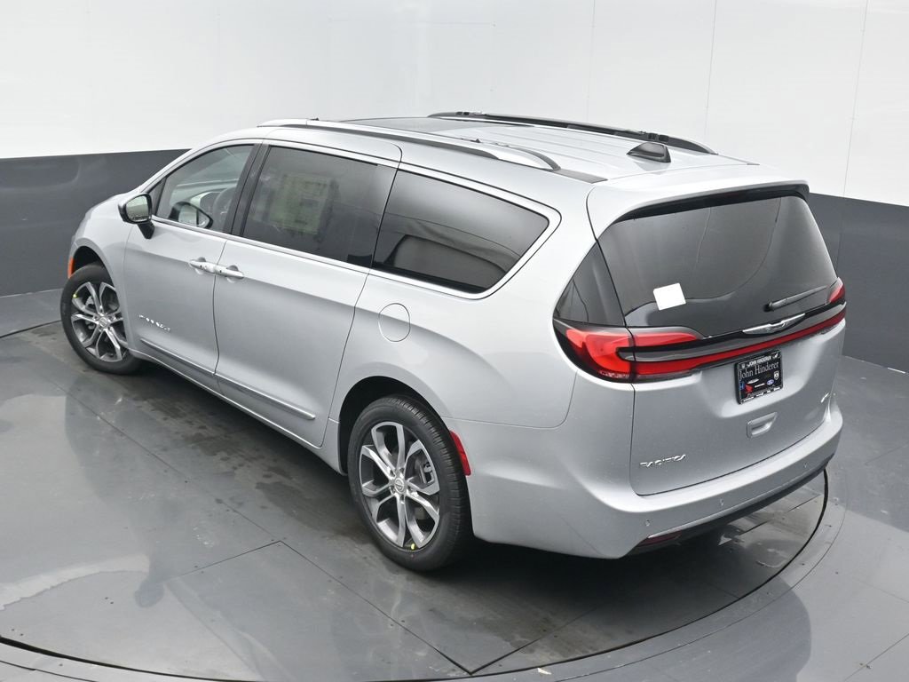 New 2026 Chrysler Pacifica Pinnacle image 44