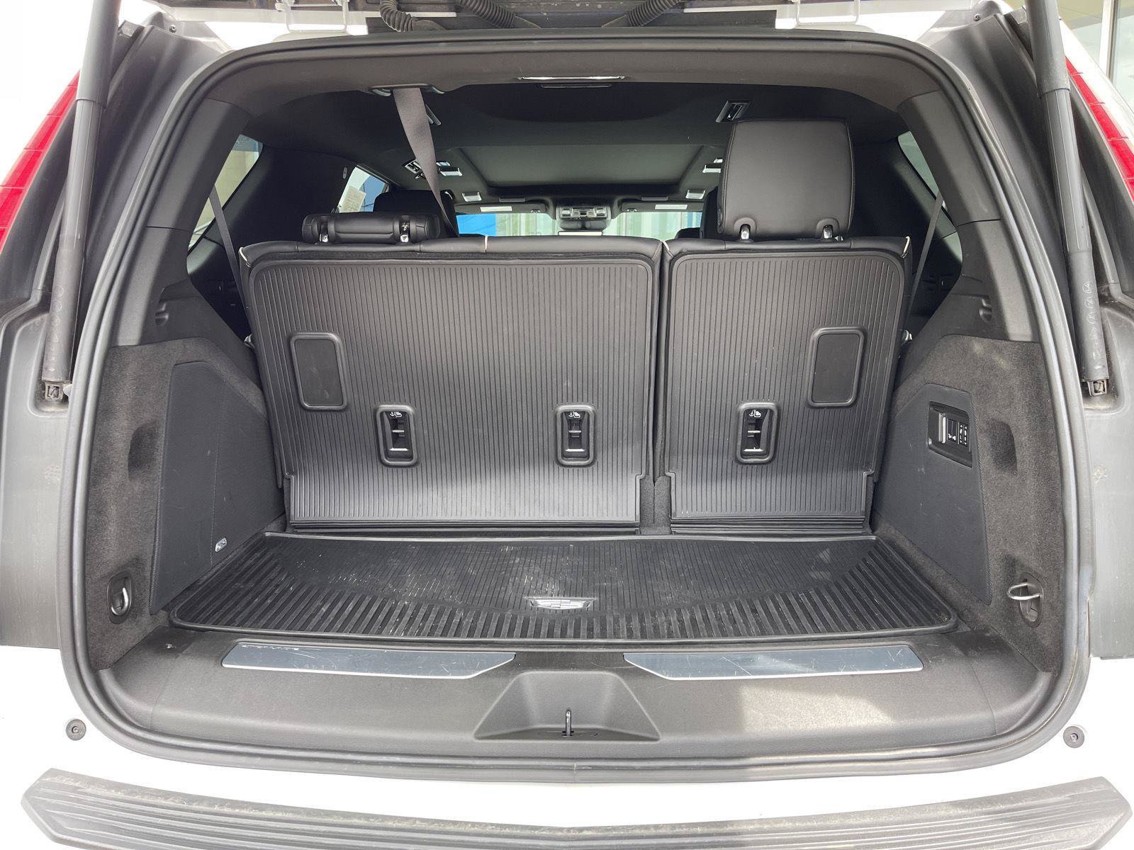 Used 2024 Cadillac Escalade Premium Luxury w/ Performance Package AWD/4WD image 49
