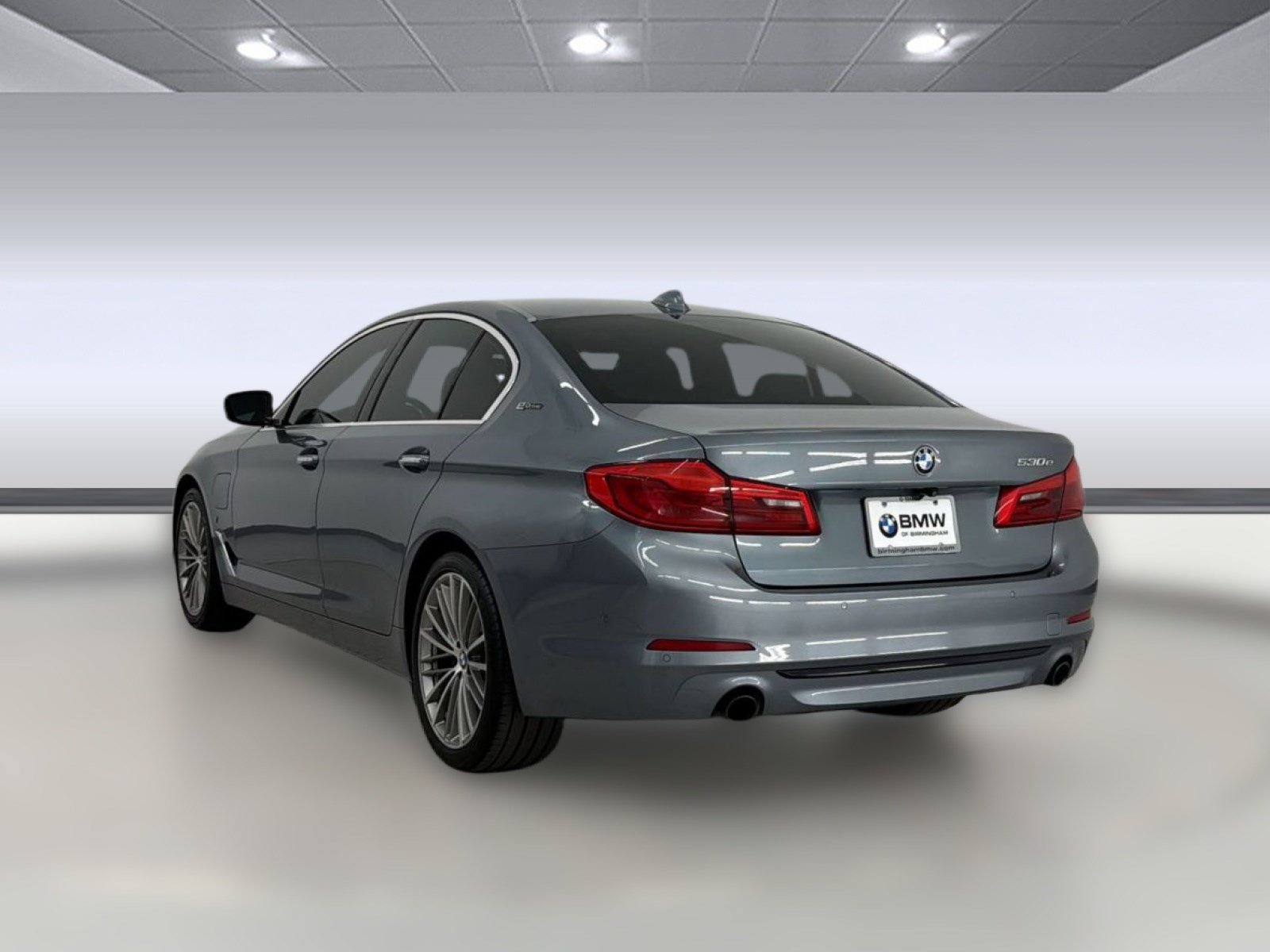 Used 2018 BMW 530e RWD image 3